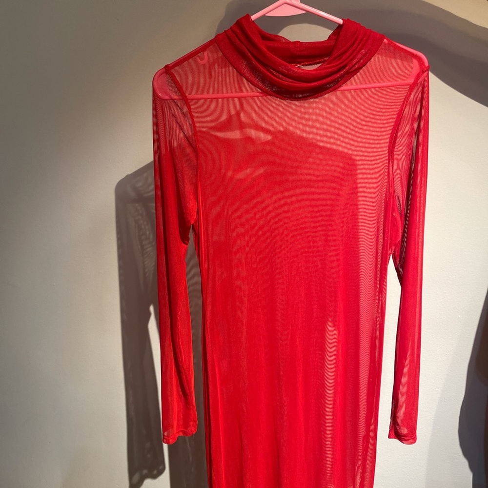 🍎 Red mesh dress